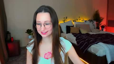 Snapshot of yourlovelystoryy chatting on 2, 2, 2026 Vetta online show from 2, 2, 2026