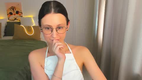 Snapshot of yourlovelystoryy chatting on 8, 7, 2026 Vetta online show from 8, 7, 2026