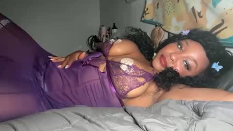 Snapshot of yourmommysilk chatting on 22, 5, 2026 YOURMOMMY online show from 22, 5, 2026