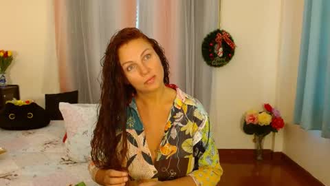 Snapshot of yourmysterycharm chatting on 7, 1, 2025 yourmysterycharm online show from 7, 1, 2025