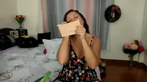 Snapshot of yourmysterycharm chatting on 10, 1, 2025 yourmysterycharm online show from 10, 1, 2025