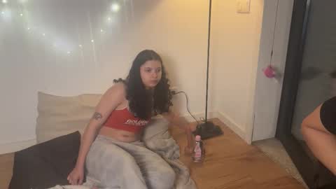 Snapshot of yournextdreamxx chatting on 25, 3, 2026 yournextdreamxx online show from 25, 3, 2026