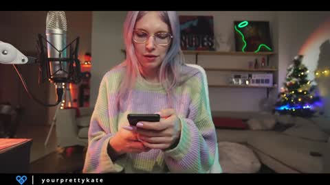 Snapshot of yourprettykate_ chatting on 14, 12, 2024 online show from 14, 12, 2024