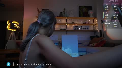 Snapshot of yourprettykate_ chatting on 11, 11, 2025 online show from 11, 11, 2025