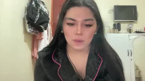 Snapshot of yoursexytowngirl chatting on 7, 6, 2026 LALA online show from 7, 6, 2026