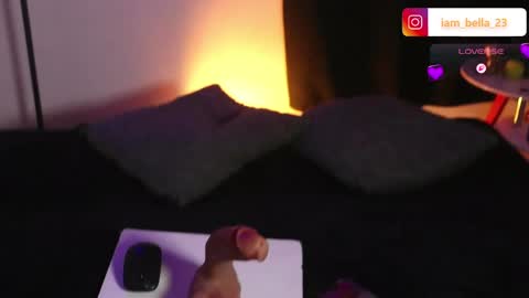 Bella- Independert Model online show from 16, 4, 2026