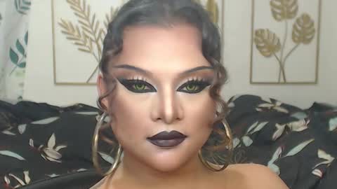 Snapshot of yourtrannyqueenxxx chatting on 22, 10, 2025 Anastacia Grey online show from 22, 10, 2025