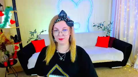 Snapshot of youruniverser chatting on 28, 6, 2026 Alice online show from 28, 6, 2026