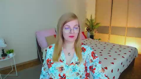Snapshot of youruniverser chatting on 16, 7, 2026 Alice online show from 16, 7, 2026