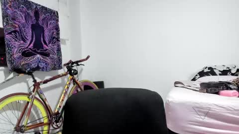 elizabeth  ju   online show from 5, 2, 2025