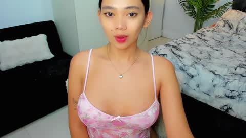 YowgineTheGreat online show from 11, 2, 2025