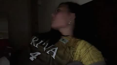 Snapshot of yrdrmgrl_jennie26 chatting on 18, 11, 2025 yrdrmgrl_jennie26 online show from 18, 11, 2025