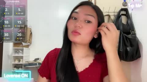 yrdrmgrl_jennie26 online show from 15, 4, 2026