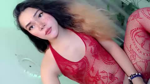 Snapshot of ysabella_love69 chatting on 3, 12, 2025 ysabella_love69 online show from 3, 12, 2025