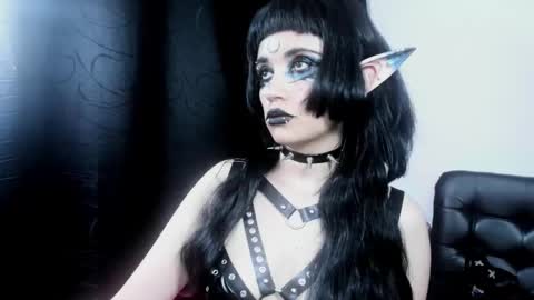 Snapshot of yueeclipsa chatting on 22, 12, 2025 Yue Eclipsa online show from 22, 12, 2025