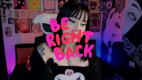    rawr   Anne Independent model      online show from 9, 10, 2025