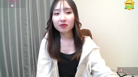 yui_x online show from 13, 1, 2025