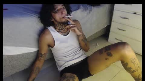 yuki_mil online show from 8, 11, 2025