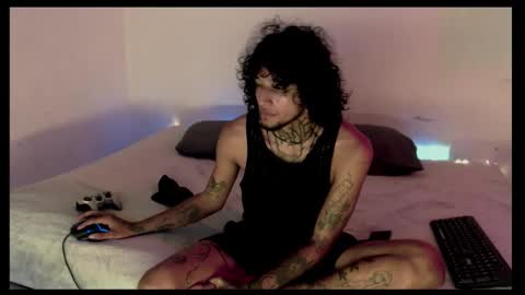 yuki_mil online show from 9, 11, 2025