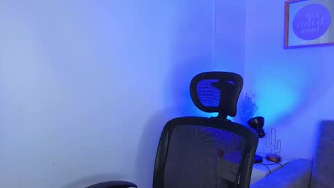 yulian_vasquez online show from 18, 9, 2025