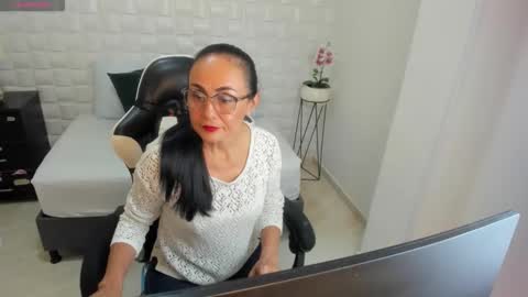 Y U L I T Z A online show from 13, 1, 2026