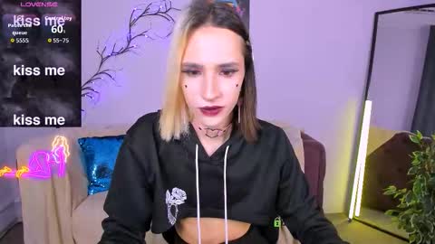 Snapshot of yumeliko_yummy chatting on 10, 9, 2025 Yumeliko online show from 10, 9, 2025