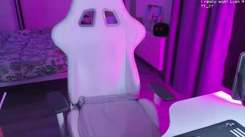 Snapshot of yumi_youkai chatting on 10, 2, 2025 Yumi 3 online show from 10, 2, 2025