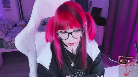 Snapshot of yumi_youkai chatting on 19, 10, 2025 Yumi 3 online show from 19, 10, 2025