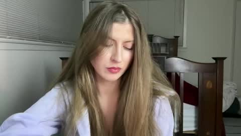 yumiandwolf online show from 16, 11, 2025