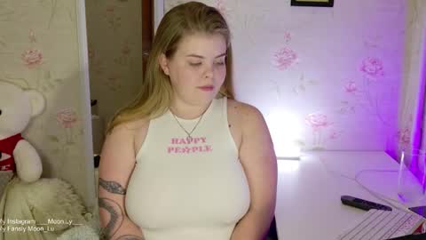 Snapshot of yumm_lolly chatting on 9, 10, 2025 Polly online show from 9, 10, 2025