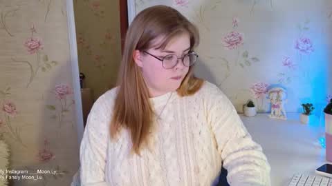 Snapshot of yumm_lolly chatting on 24, 10, 2025 Polly online show from 24, 10, 2025