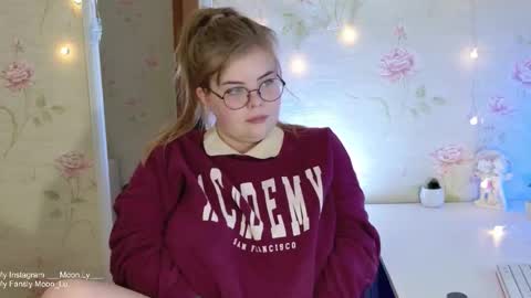 Snapshot of yumm_lolly chatting on 31, 10, 2025 Polly online show from 31, 10, 2025