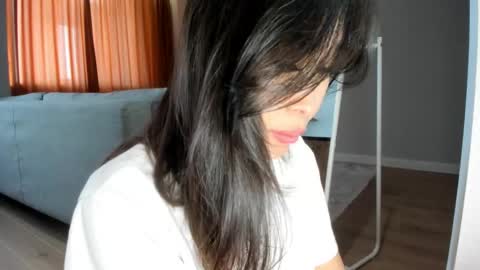 Yumi online show from 26, 12, 2024