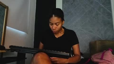 Yummyduo online show from 4, 10, 2025