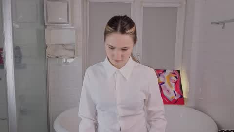 Snapshot of yummyemiily chatting on 25, 2, 2026 Emily online show from 25, 2, 2026