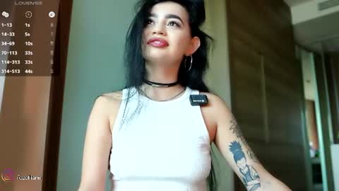 Snapshot of yuna_leen chatting on 15, 7, 2026 yuna_leen online show from 15, 7, 2026