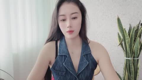 YunEr online show from 11, 9, 2025