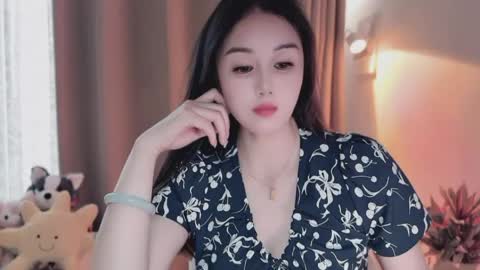YunEr online show from 30, 5, 2026