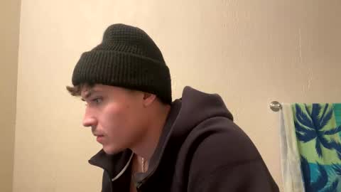 Snapshot of yungstudbev chatting on 23, 12, 2024 yungstudbev online show from 23, 12, 2024