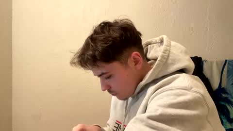 Snapshot of yungstudbev chatting on 24, 12, 2024 yungstudbev online show from 24, 12, 2024