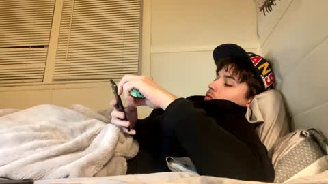 Snapshot of yungstudbev chatting on 2, 2, 2025 yungstudbev online show from 2, 2, 2025