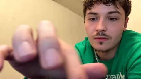 Snapshot of yungstudbev chatting on 17, 10, 2025 yungstudbev online show from 17, 10, 2025