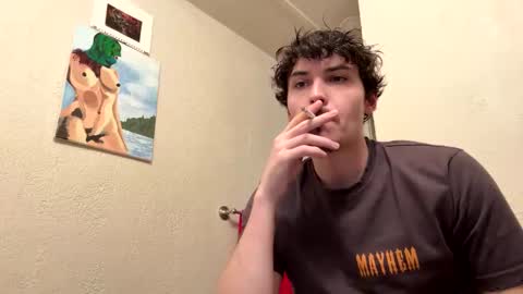 Snapshot of yungstudbev chatting on 17, 12, 2025 yungstudbev online show from 17, 12, 2025