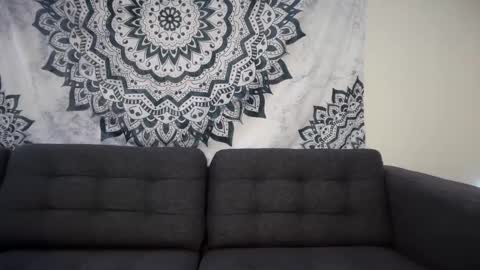 yurdreams_22 online show from 6, 11, 2025