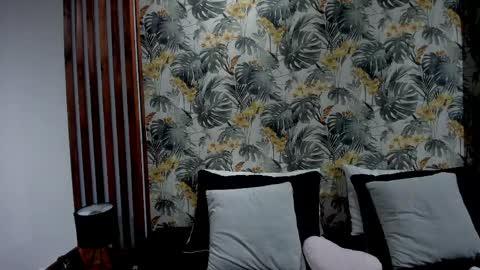 Yuri Kay online show from 8, 4, 2026