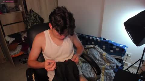 Snapshot of yurii_moody chatting on 5, 10, 2025 yurii_moody online show from 5, 10, 2025