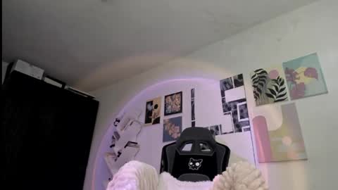 paola online show from 16, 4, 2026