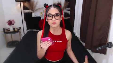 Snapshot of yvannasilva18 chatting on 18, 12, 2024 jai online show from 18, 12, 2024