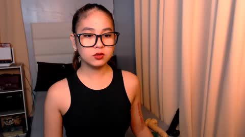 Snapshot of yvannasilva18 chatting on 28, 2, 2025 jai online show from 28, 2, 2025