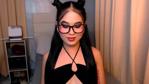 Snapshot of yvannasilva18 chatting on 12, 3, 2025 jai online show from 12, 3, 2025
